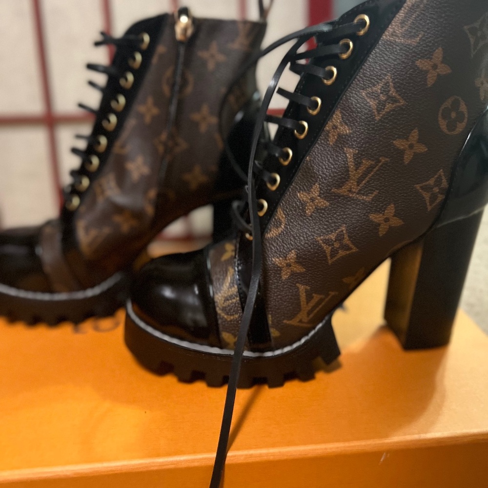 Louis Vouiton boots